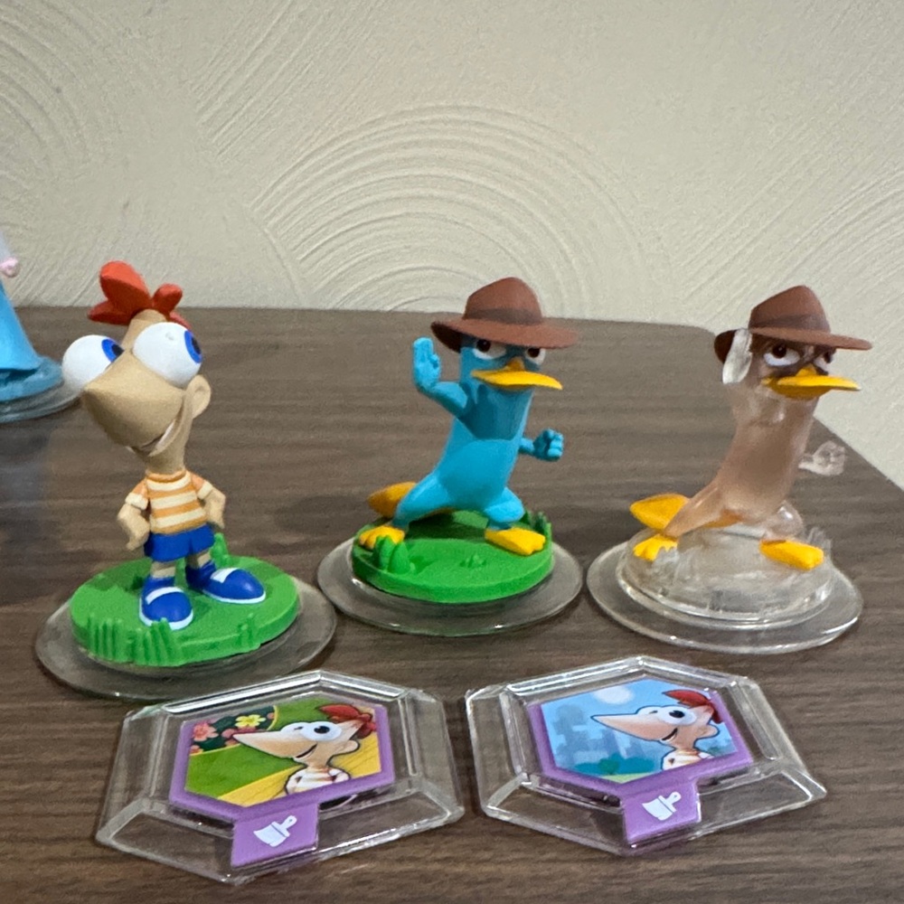Cartoon Character Figurines Set